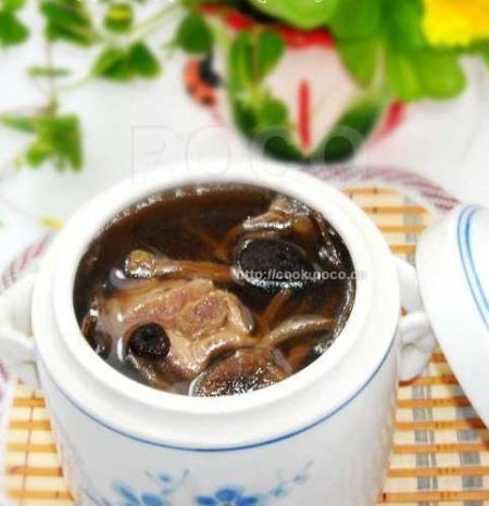 茶树菇排骨汤